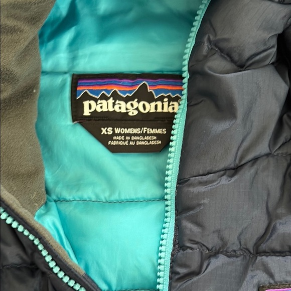 Patagonia Dark Blue Hooded Jacket with Light Blue Details size xs - Picture 2 of 5